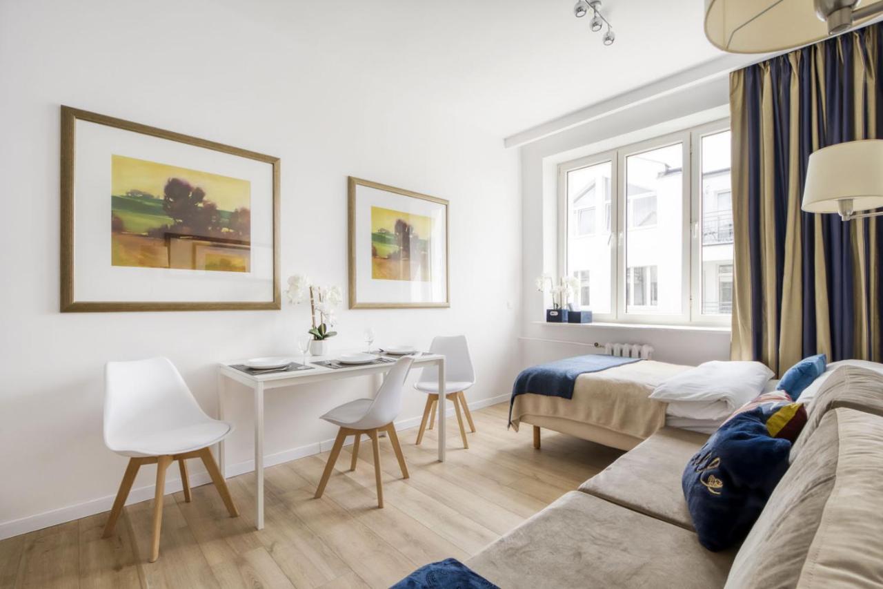 Mgr Ministudio Bitwy Warszawskiej Obok Lotnisko Warszawa Ngoại thất bức ảnh