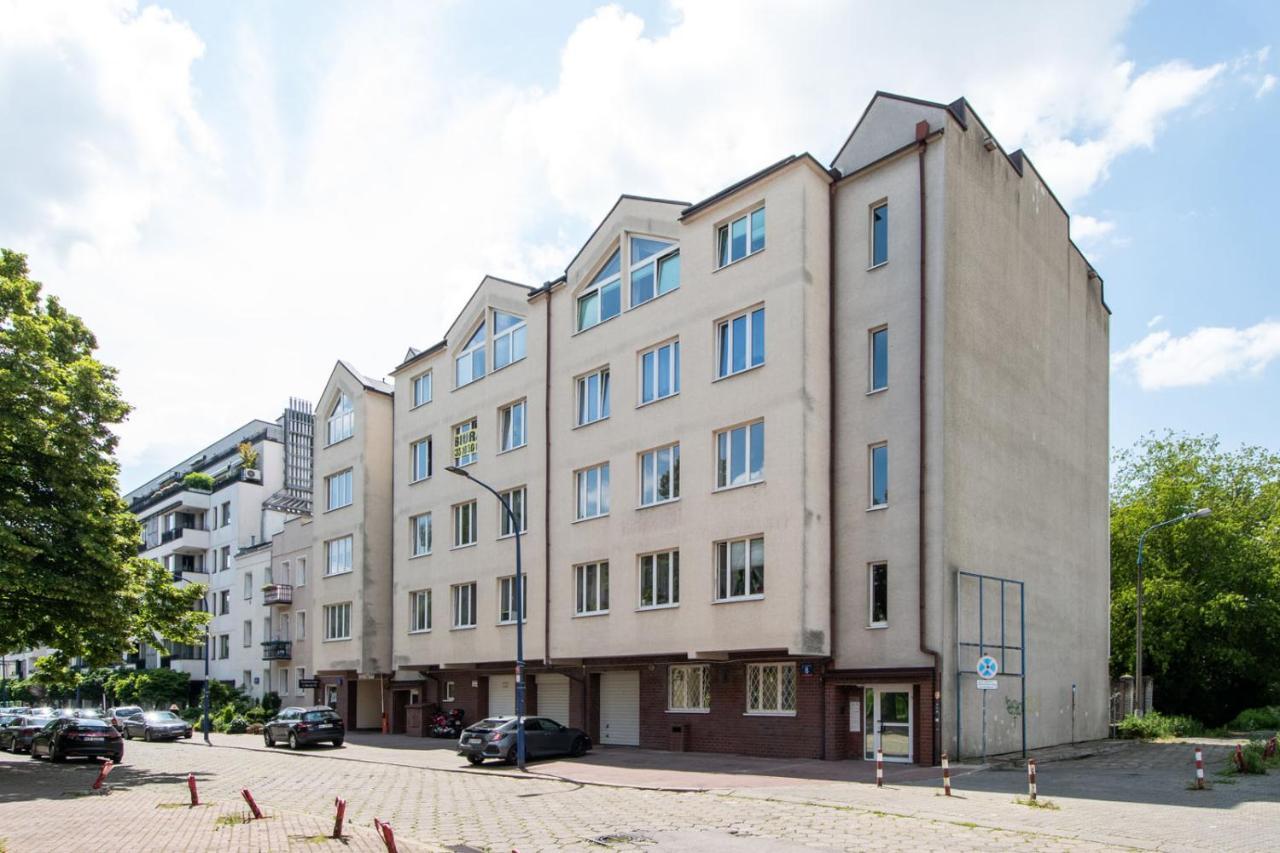 Mgr Ministudio Bitwy Warszawskiej Obok Lotnisko Warszawa Ngoại thất bức ảnh